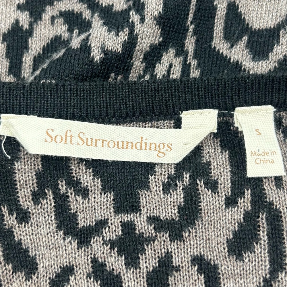 Soft Surroundings Boho Mandala Geometric Print Knit Draped Open Cardigan - Picture 9 of 13